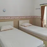Reddoorz Syariah Near Pasar Sleko Madiun