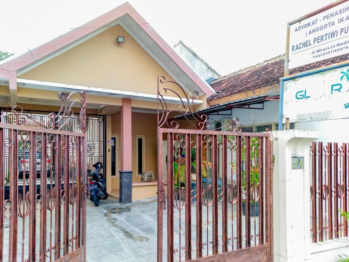 Reddoorz Syariah Near Pasar Sleko Hotel 2*