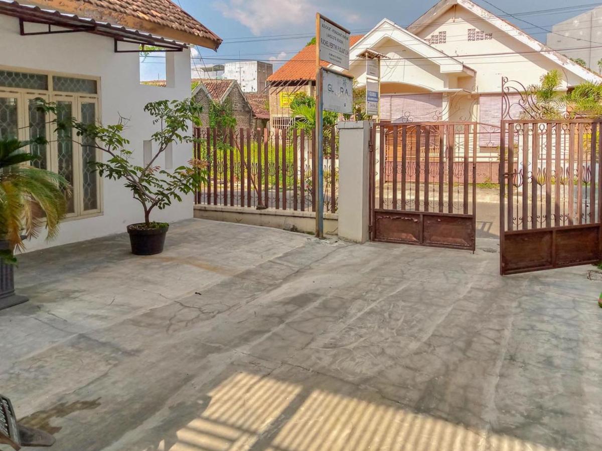 Hotel Reddoorz Syariah Near Pasar Sleko 2*
